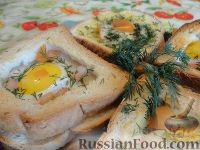 Фото к рецепту: Горячие тосты с грибами и яйцом