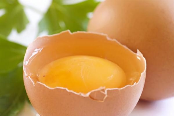 сырые куриные яйца польза и вред