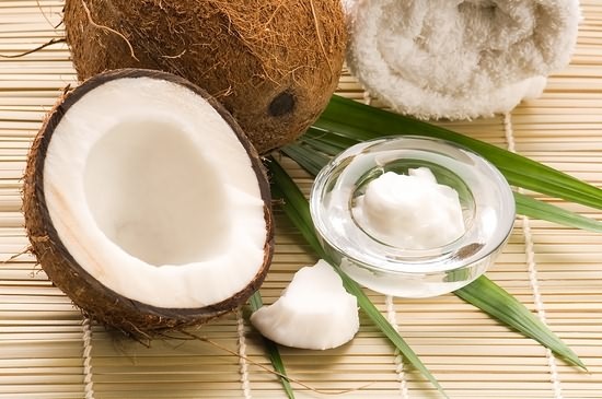 Способы применения молока и масла кокоса в косметологии