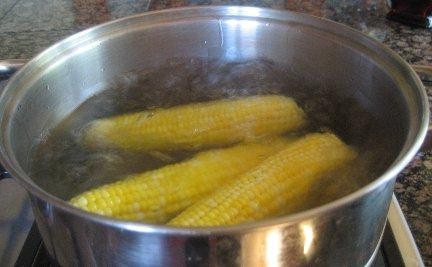 Вареная кукуруза, польза и вред
