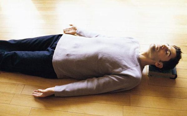 полезно ли спать на полу при грыже