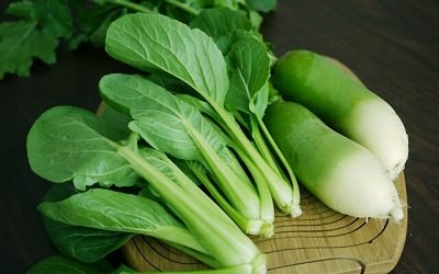 Зеленая редька – витаминный продукт, который отличается низкой калорийностью и богатым составом